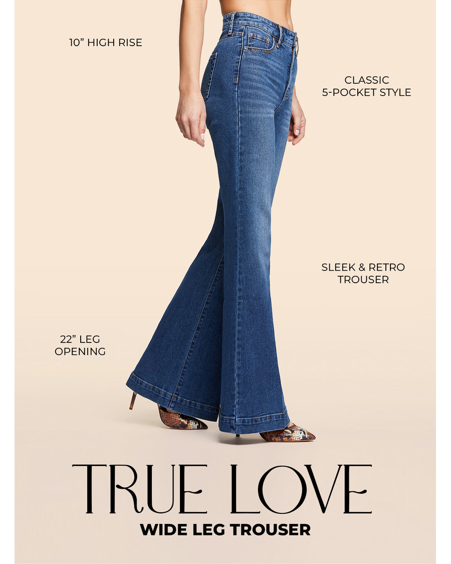 Jessica Simpson True Love Wide Leg Trouser Jeans in Sia