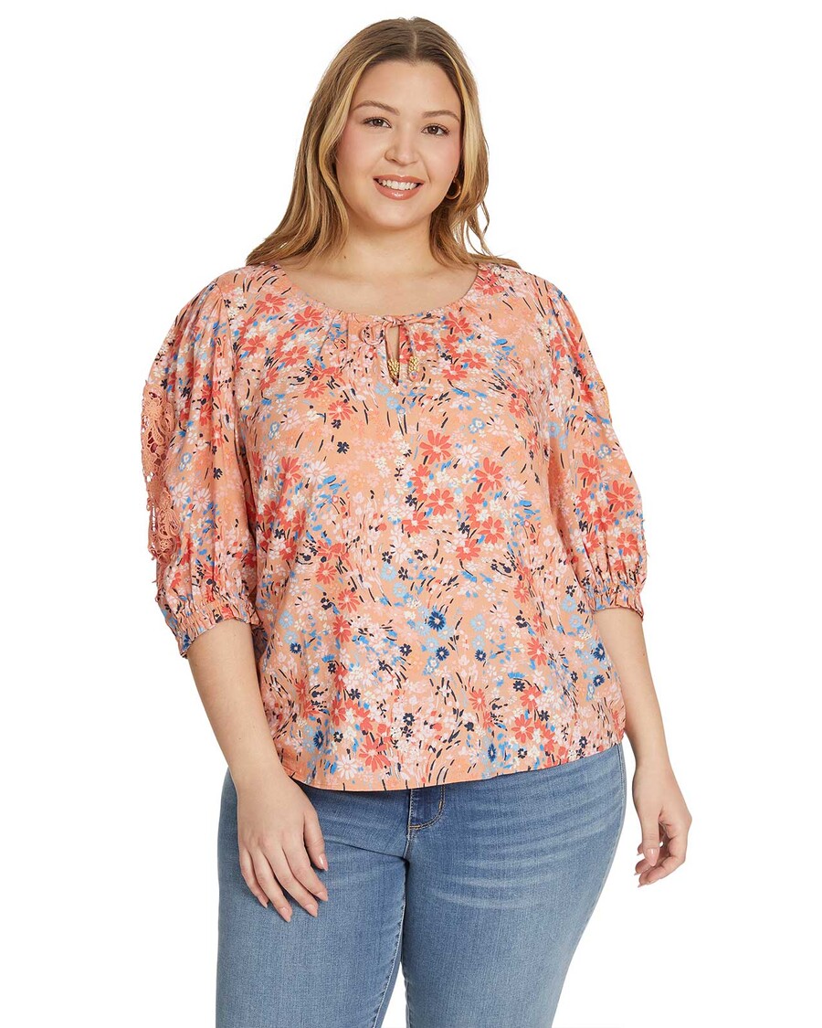 Jessica Simpson Sibyl Top in Blooming Pastures