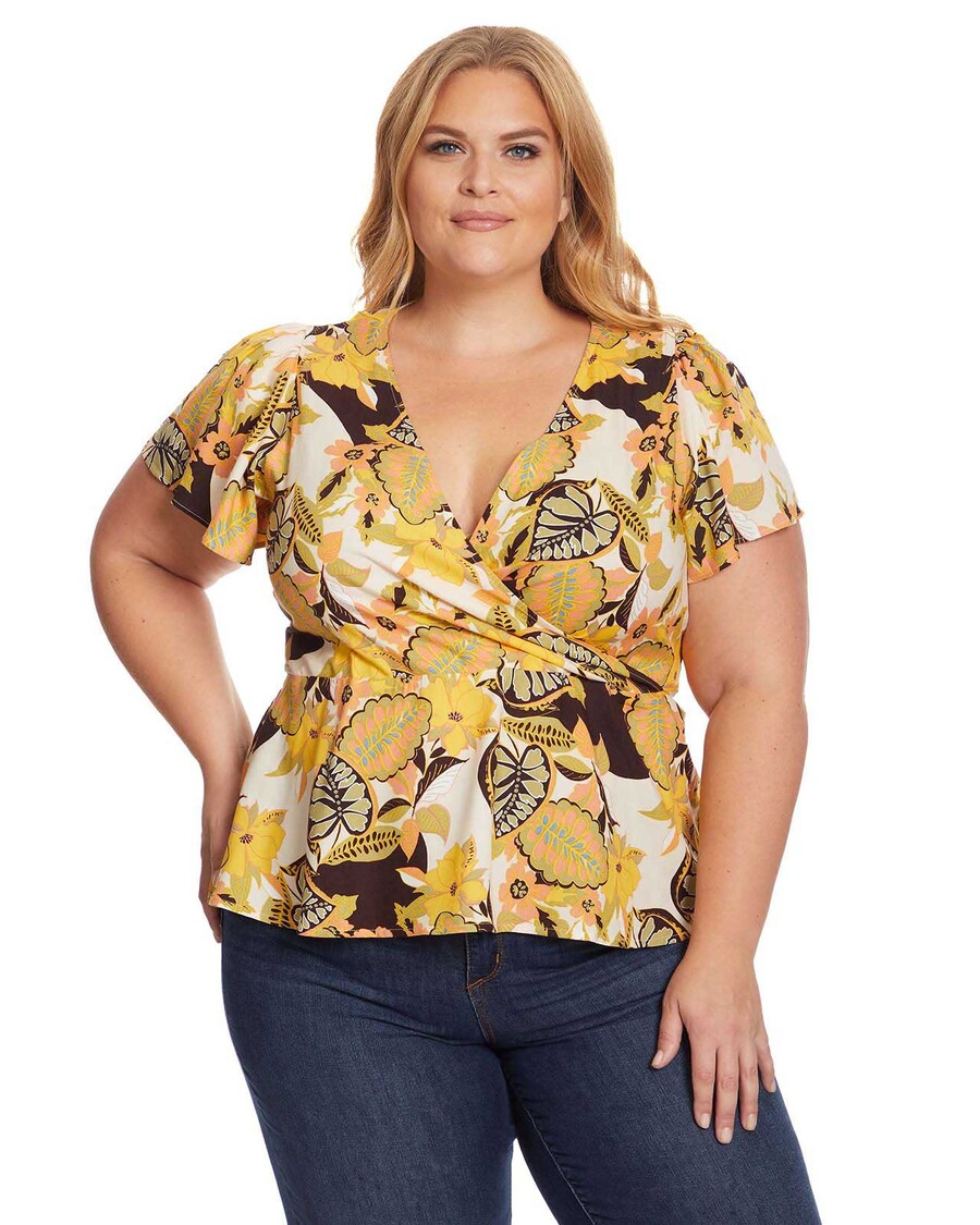 Jessica Simpson Sariah Top in Clover Field