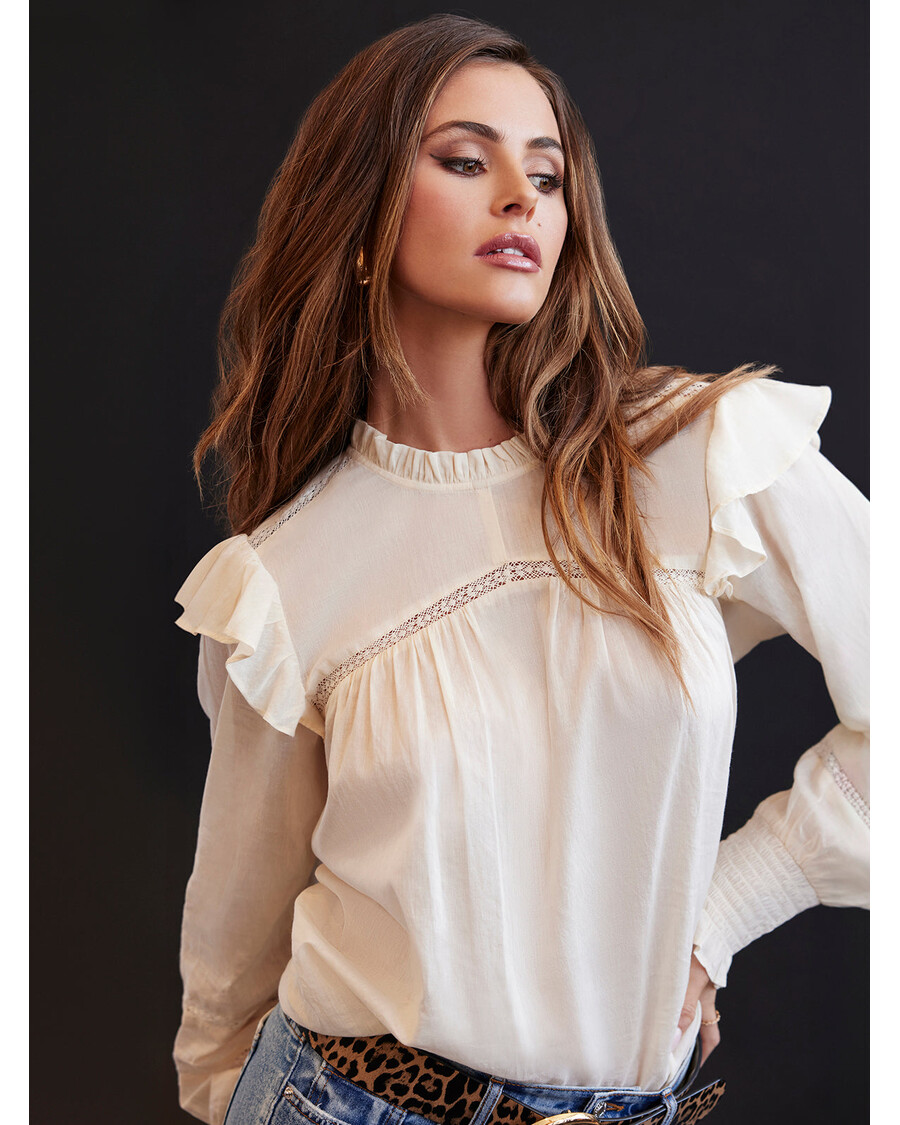 Jessica Simpson Elsiana Ruffle Top in Parchment