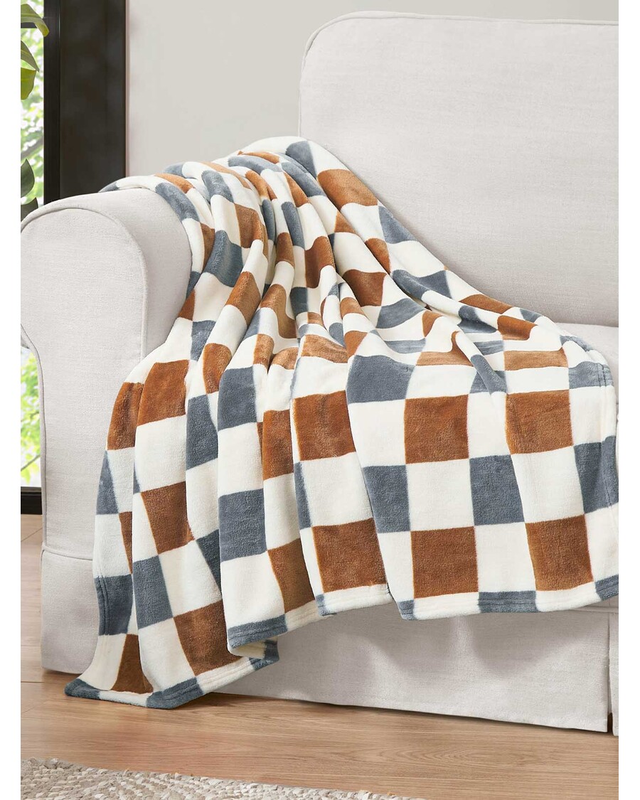 Jessica Simpson Emery Checkerbaord Plush Throw in Rust & Grey