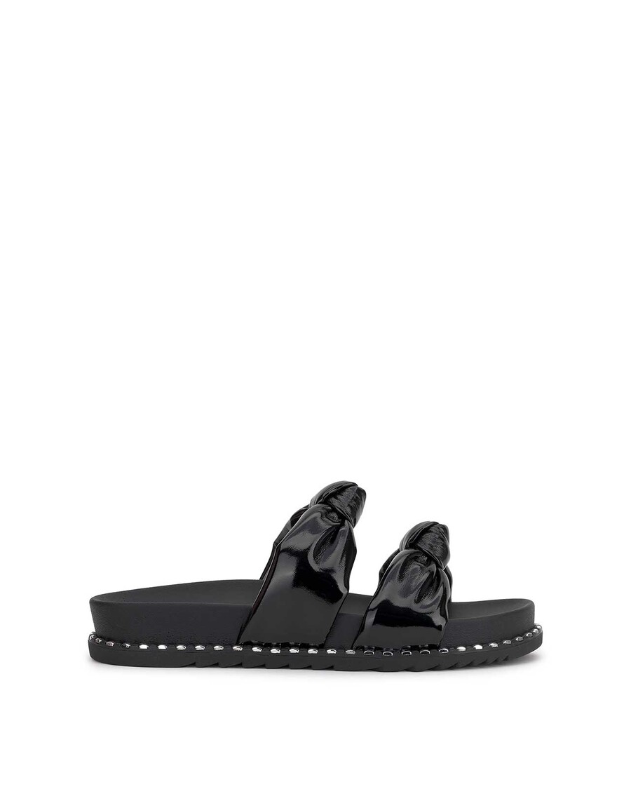 Jessica Simpson Caralyna Flat Sandal in Black