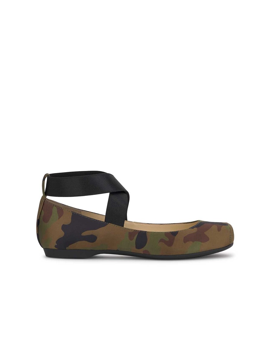 Jessica Simpson Mandalaye Ballet Flat in Forest Camo