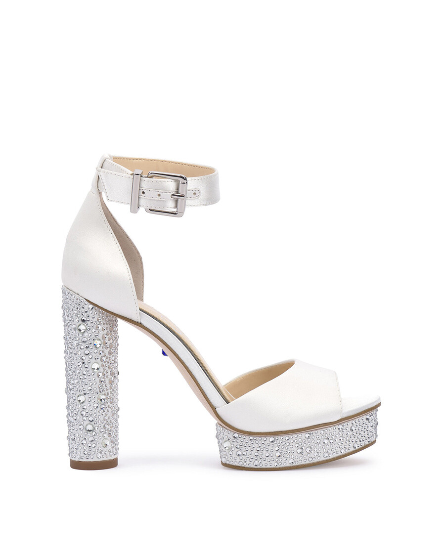 Jessica Simpson Everyn High Heel in White