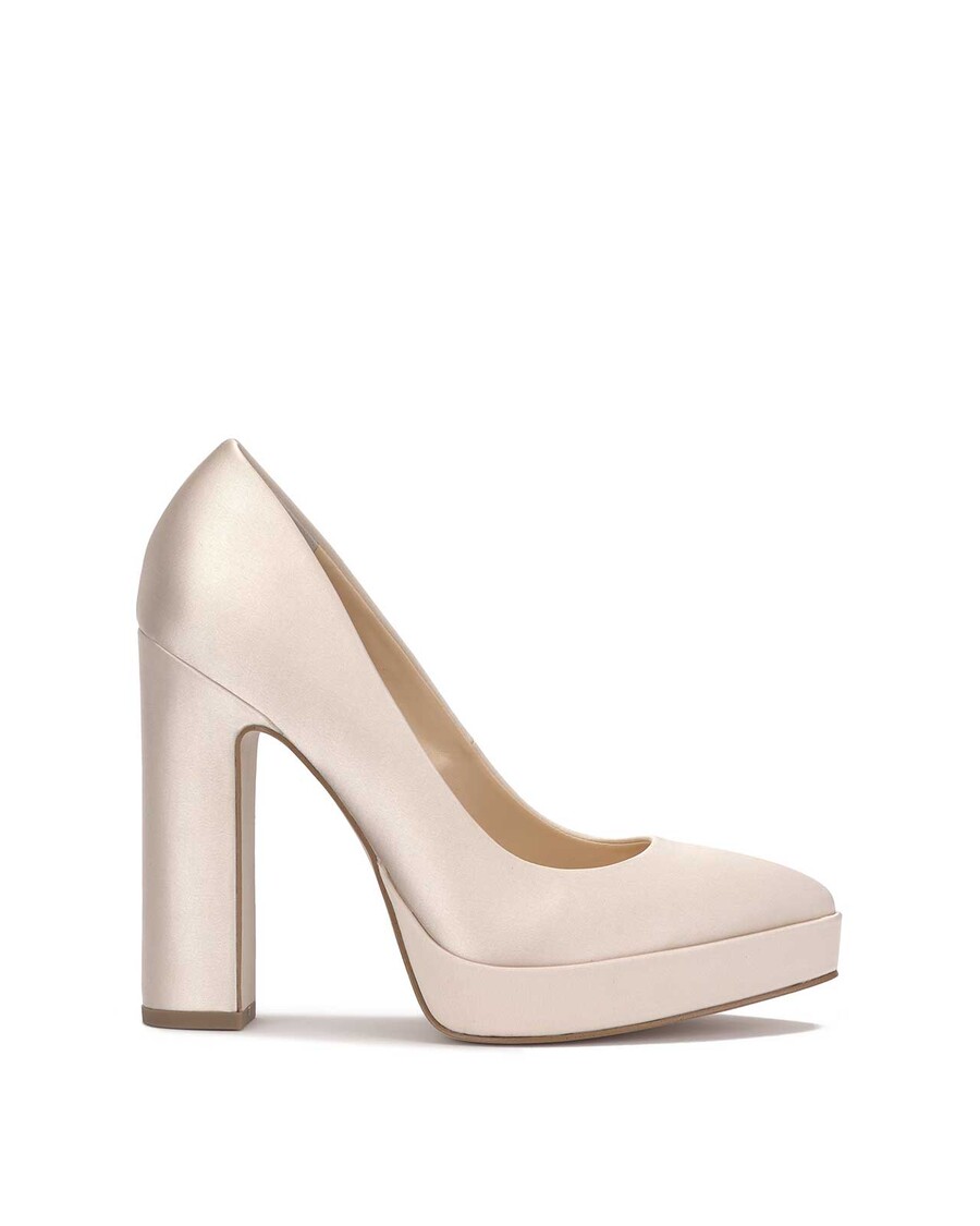 Jessica Simpson Glynis Platform Pump in Off White