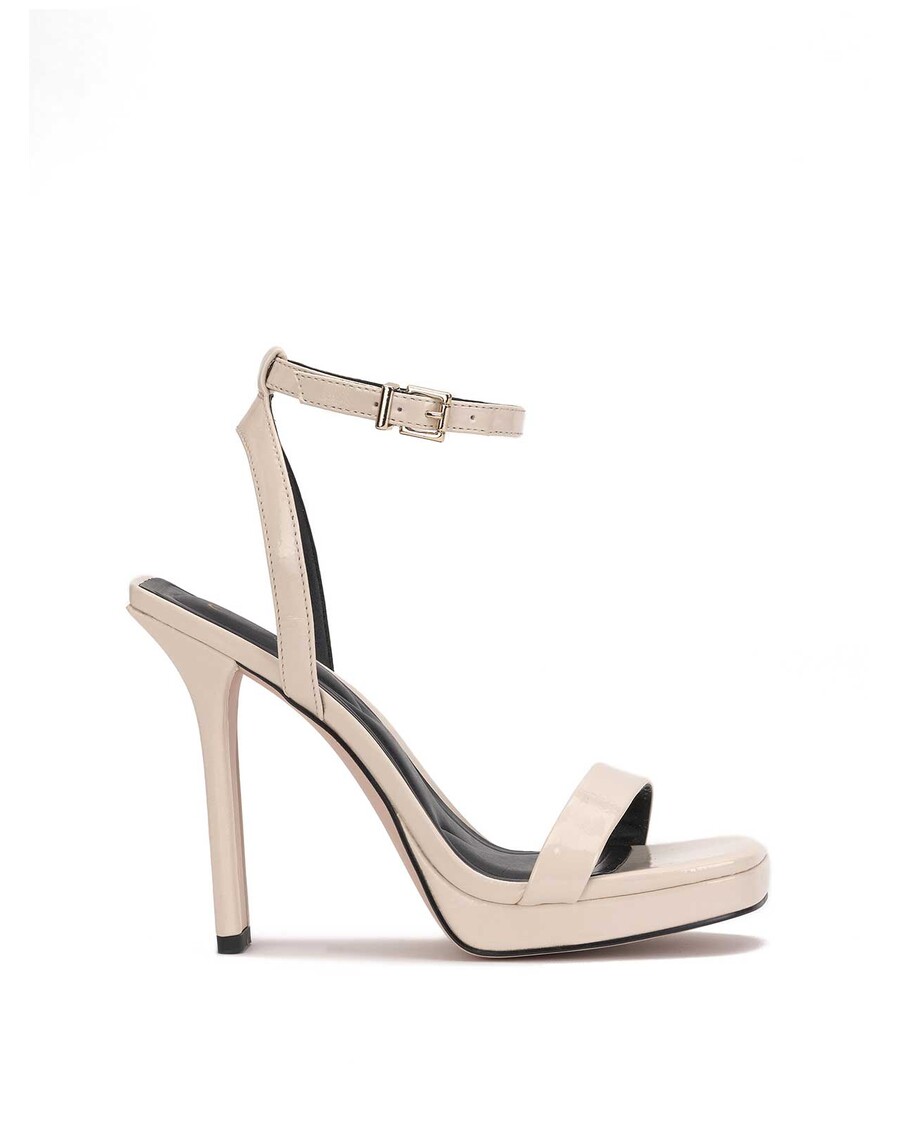 Jessica Simpson Adonia High Heel in Chalk