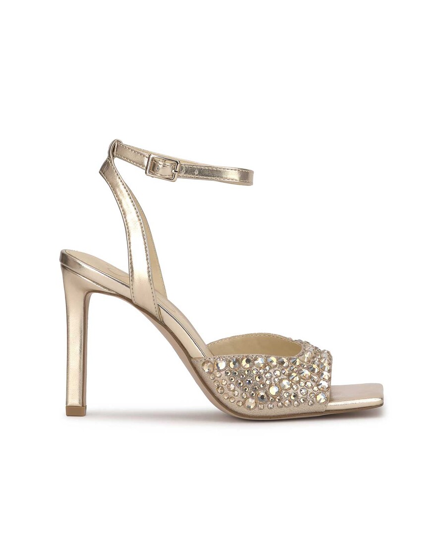 Jessica Simpson Lendall High Heel in Champagne