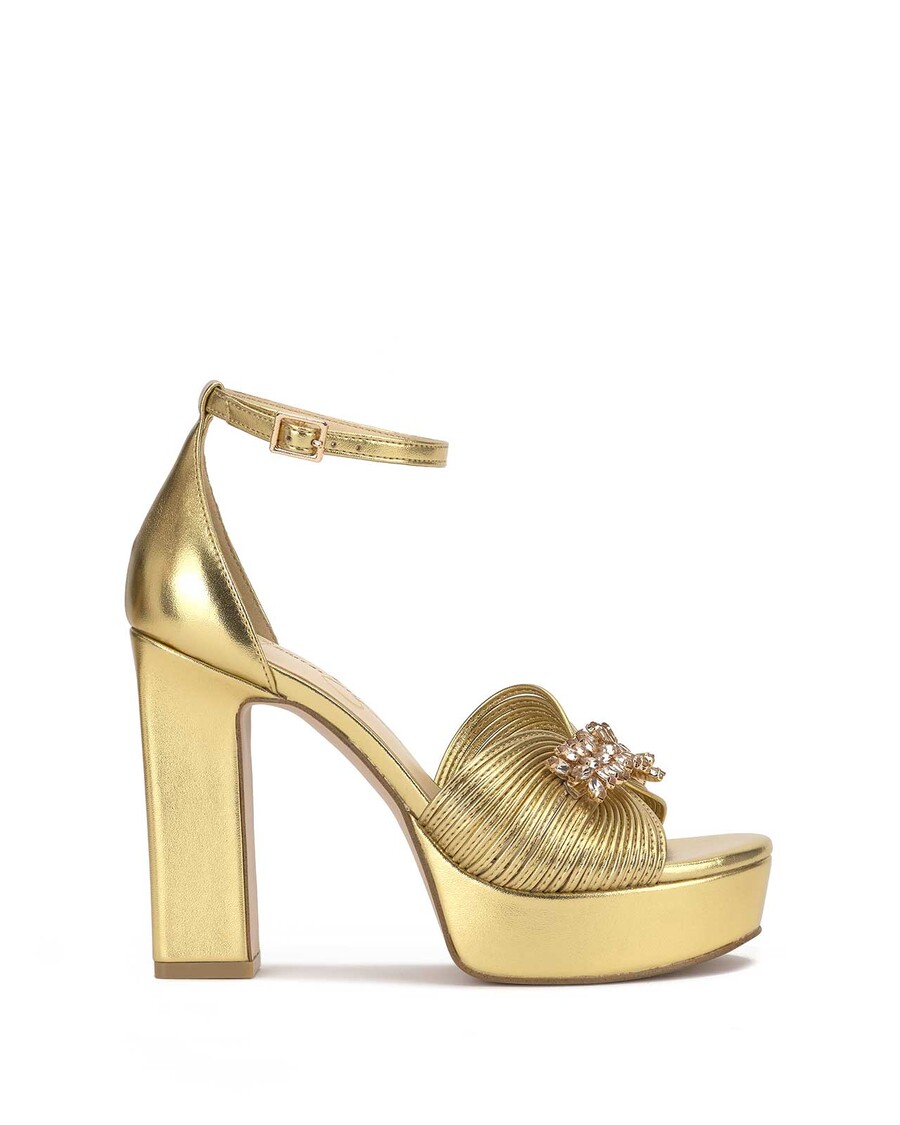 Jessica Simpson Anissia Platform in Gold